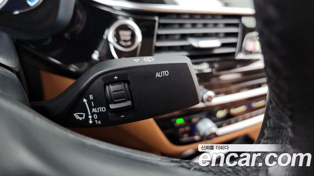 BMW 5-Series 520i Luxury
