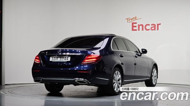 Mercedes-Benz E-Class E300 Exclusive
