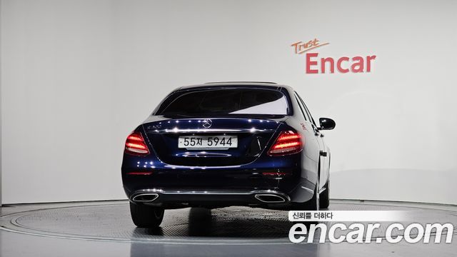 Mercedes-Benz E-Class E300 Exclusive