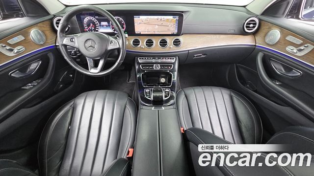 Mercedes-Benz E-Class E300 Exclusive