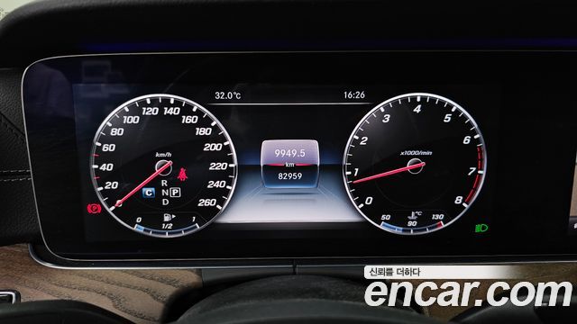 Mercedes-Benz E-Class E300 Exclusive
