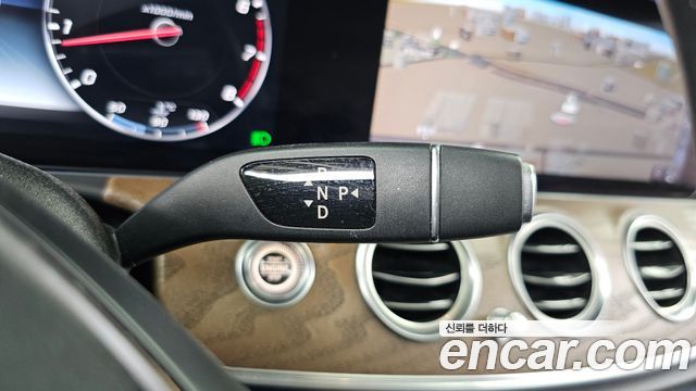 Mercedes-Benz E-Class E300 Exclusive