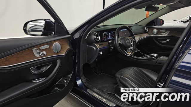 Mercedes-Benz E-Class E300 Exclusive
