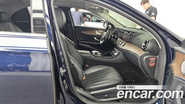 Mercedes-Benz E-Class E300 Exclusive