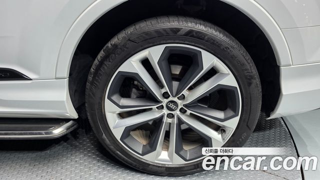 Audi Q7 55 TFSI Quattro Premium