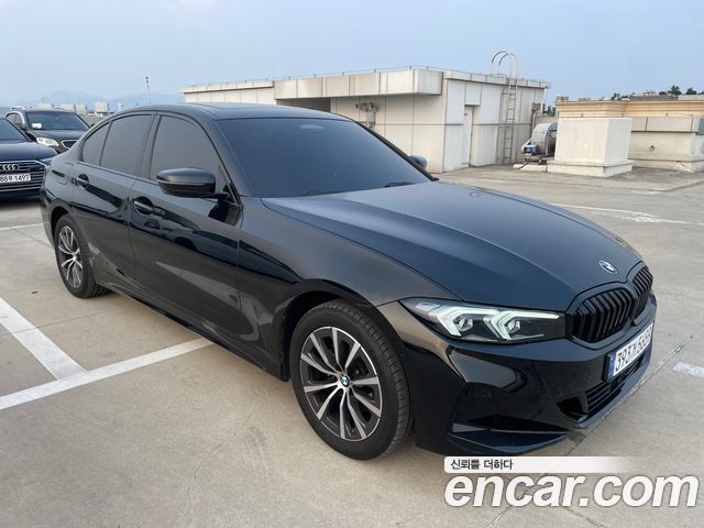 BMW 3-Series 320i