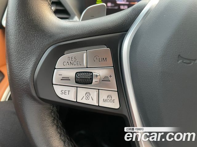 BMW 3-Series 320i