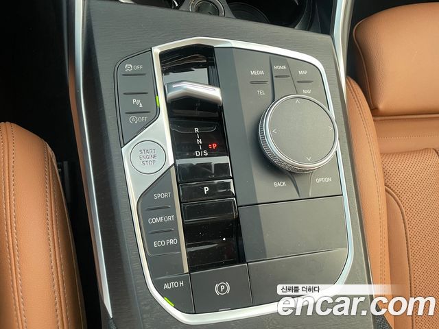 BMW 3-Series 320i