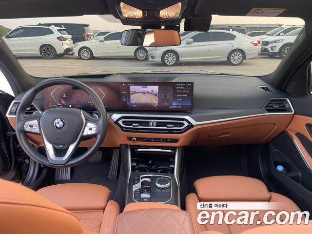 BMW 3-Series 320i