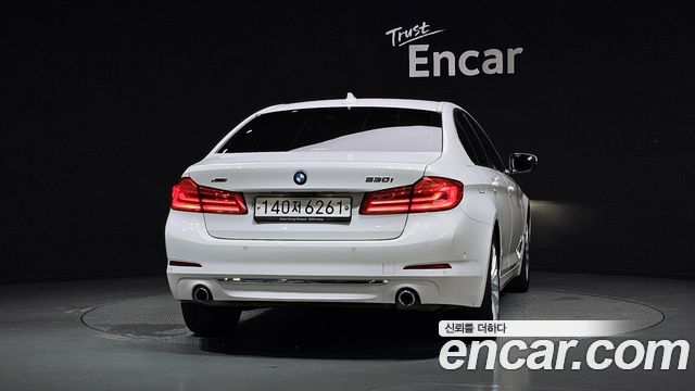 BMW 5-Series 530i xDrive Luxury Plus