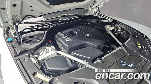 BMW 5-Series 530i xDrive Luxury Plus