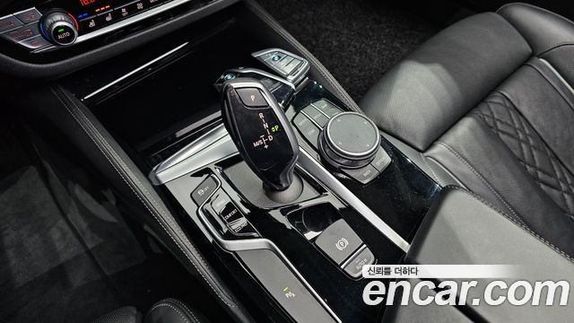BMW 5-Series 530i xDrive Luxury Plus