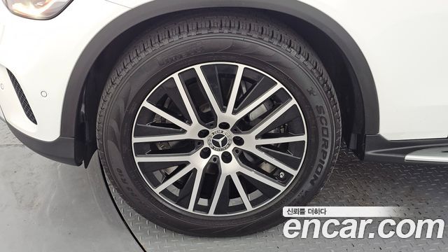 Mercedes-Benz GLC-Class GLC220 d 4MATIC