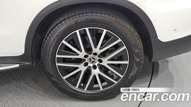 Mercedes-Benz GLC-Class GLC220 d 4MATIC