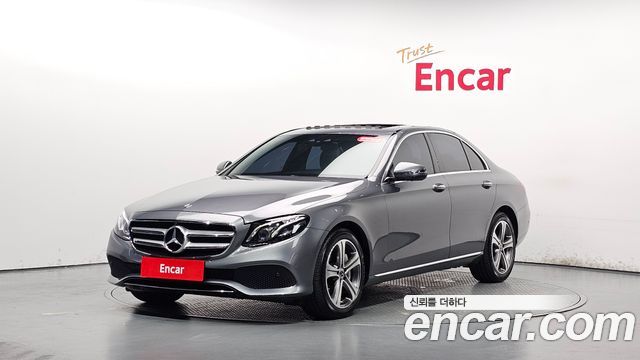 Mercedes-Benz E-Class E300 4MATIC Avnatgarde