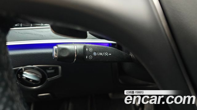 Mercedes-Benz E-Class E300 4MATIC Avnatgarde