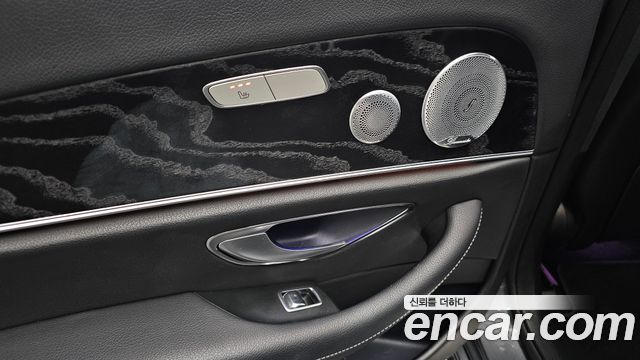Mercedes-Benz E-Class E300 4MATIC Avnatgarde