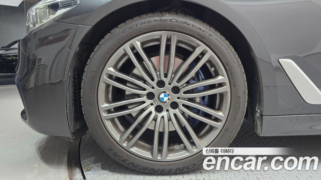 BMW 5-Series 530i xDrive M Sport Package Plus