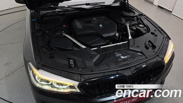 BMW 5-Series 530i xDrive M Sport Package Plus
