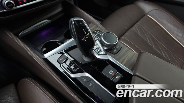 BMW 5-Series 530i xDrive M Sport Package Plus