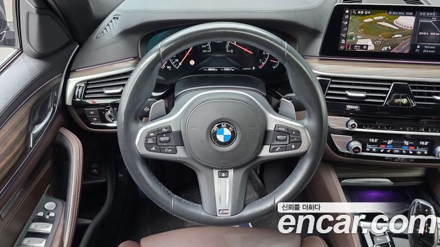 BMW 5-Series 530i xDrive M Sport Package Plus