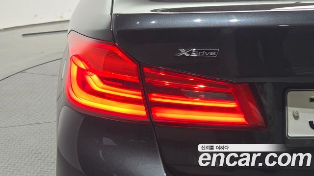 BMW 5-Series 530i xDrive M Sport Package Plus