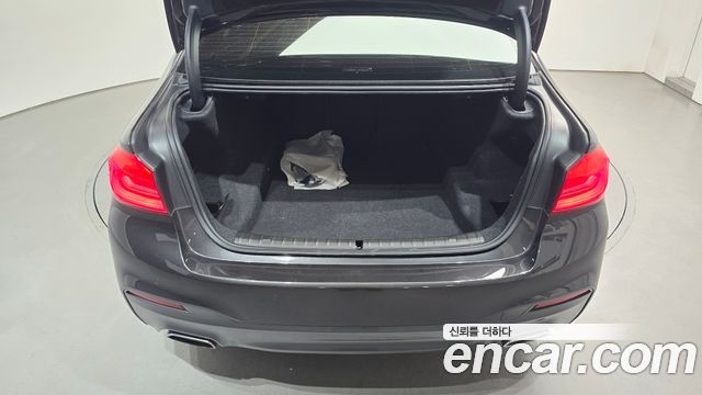 BMW 5-Series 530i xDrive M Sport Package Plus