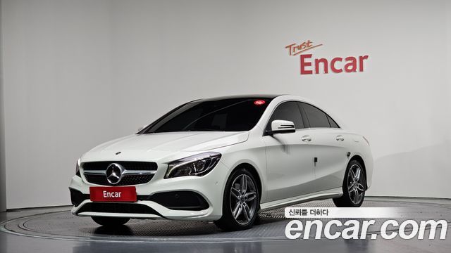 Mercedes-Benz CLA-Class CLA220 AMG Line