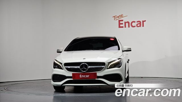 Mercedes-Benz CLA-Class CLA220 AMG Line