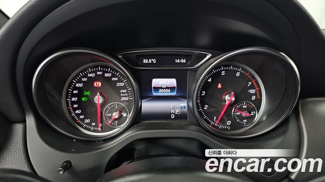 Mercedes-Benz CLA-Class CLA220 AMG Line