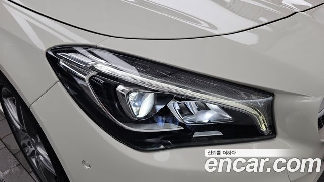 Mercedes-Benz CLA-Class CLA220 AMG Line