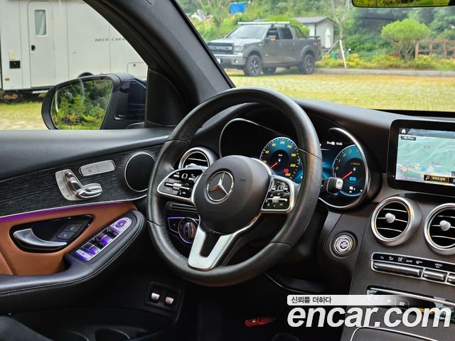 Mercedes-Benz GLC-Class GLC300e 4MATIC Coupe