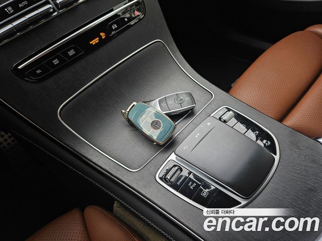 Mercedes-Benz GLC-Class GLC300e 4MATIC Coupe