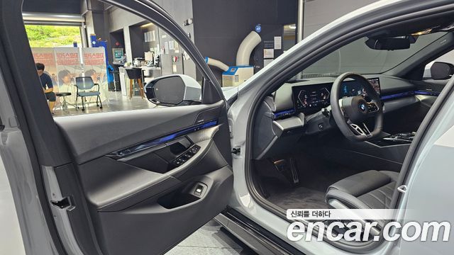 BMW 5-Series 520i M Sport