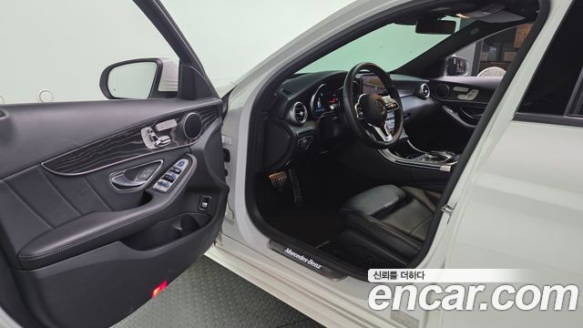 Mercedes-Benz C-Class C220 d 4MATIC AMG Line
