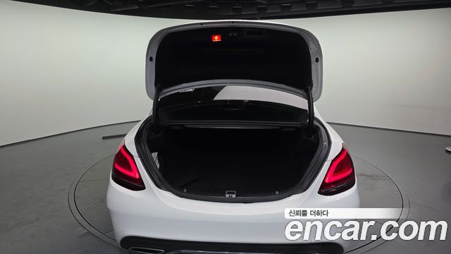 Mercedes-Benz C-Class C220 d 4MATIC AMG Line