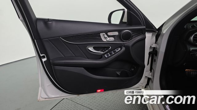 Mercedes-Benz C-Class C220 d 4MATIC AMG Line