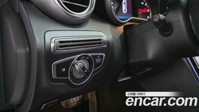 Mercedes-Benz C-Class C220 d 4MATIC AMG Line