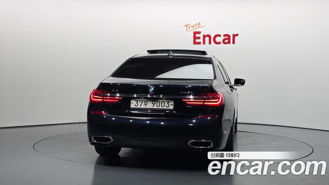 BMW 7-Series 740Li xDrive M Sport Package