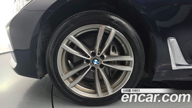BMW 7-Series 740Li xDrive M Sport Package