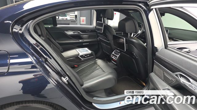 BMW 7-Series 740Li xDrive M Sport Package