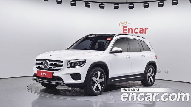 Mercedes-Benz GLB-Class GLB220