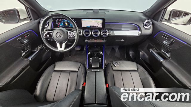 Mercedes-Benz GLB-Class GLB220