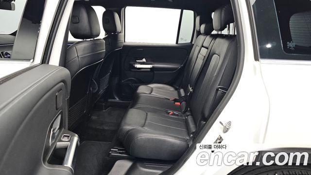 Mercedes-Benz GLB-Class GLB220