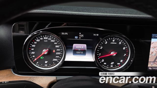 Mercedes-Benz E-Class E300 4MATIC Exclusive