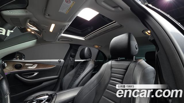 Mercedes-Benz E-Class E300 4MATIC Exclusive