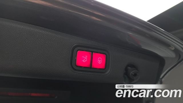 Mercedes-Benz E-Class E300 4MATIC Exclusive