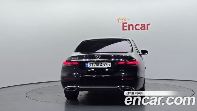 Mercedes-Benz E-Class W213 E250 Exclusive