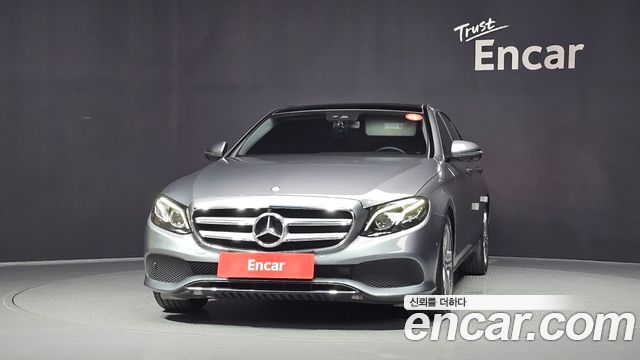 Mercedes-Benz E-Class E300 4MATIC Avnatgarde