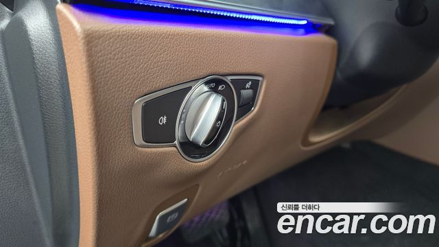 Mercedes-Benz E-Class E300 4MATIC Avnatgarde